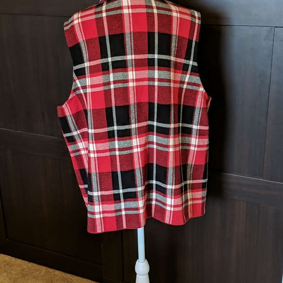 Women's Chaps Asymmetrical-Zip Plaid Vest 2X- Red - Picture 5 of 8